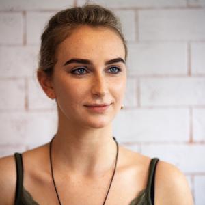 Brow shape and tint Auckland Kristie